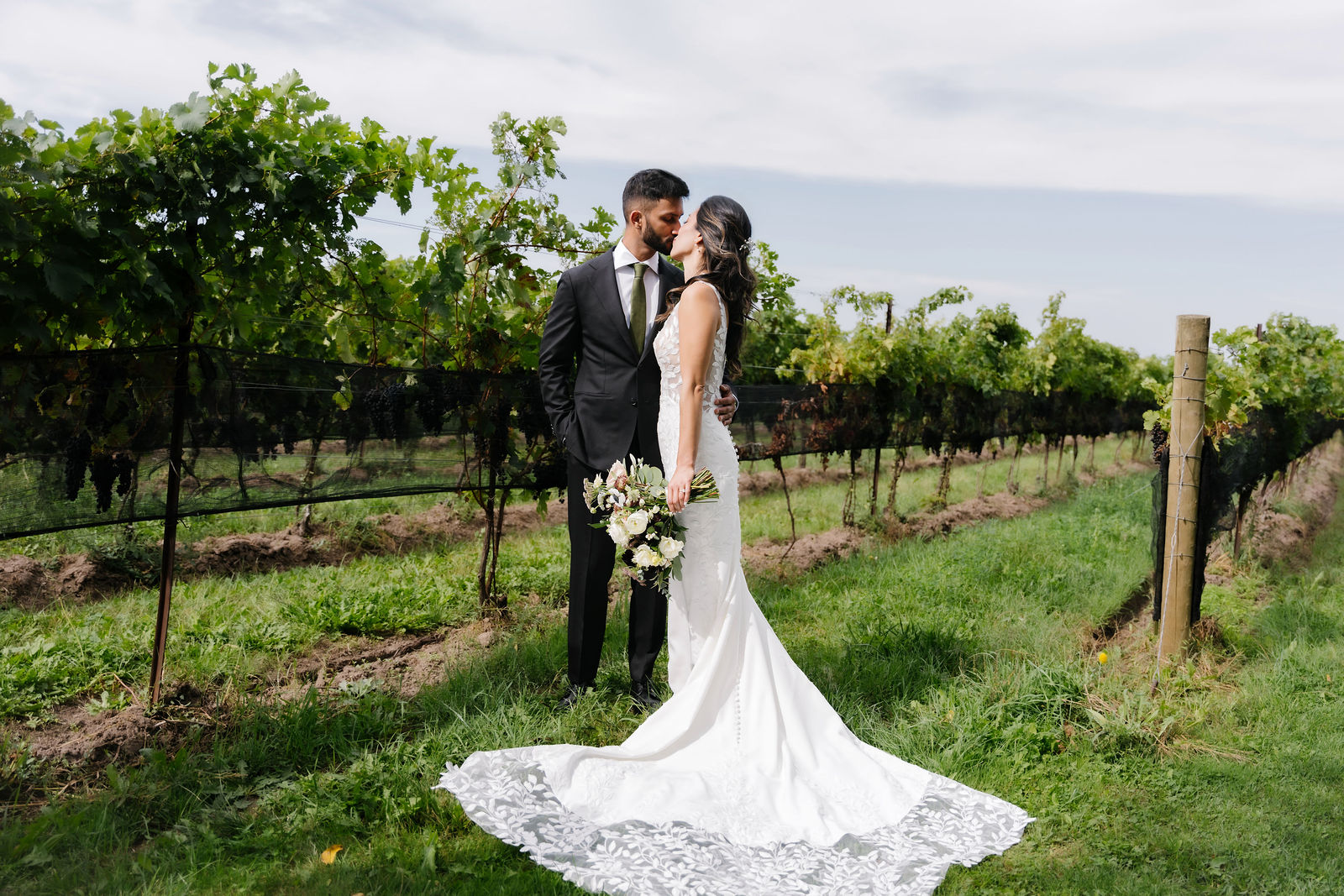 Kaylie & Keshav — RAVINE VINEYARD — Niagara Falls, Ontario