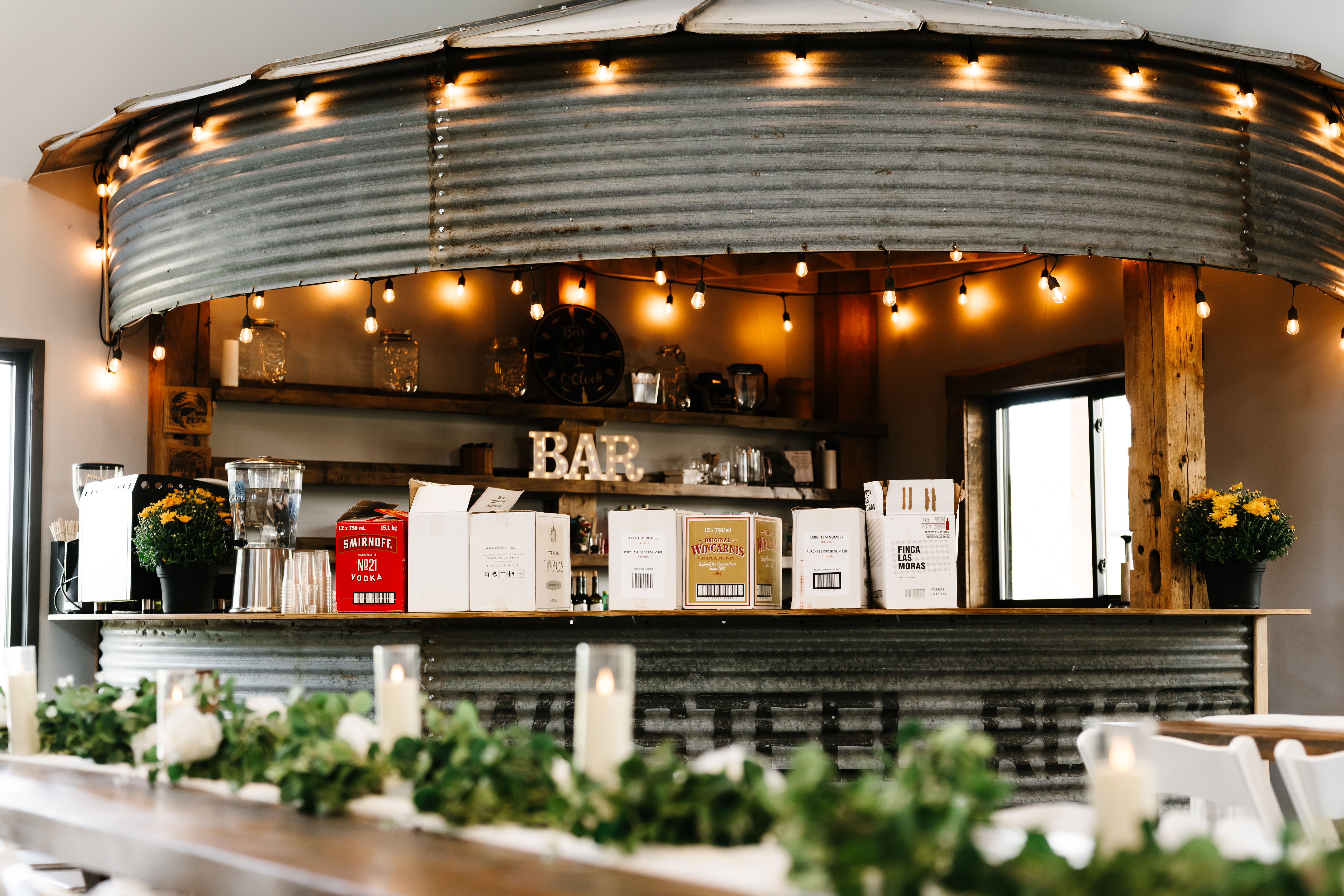 Reception bar
